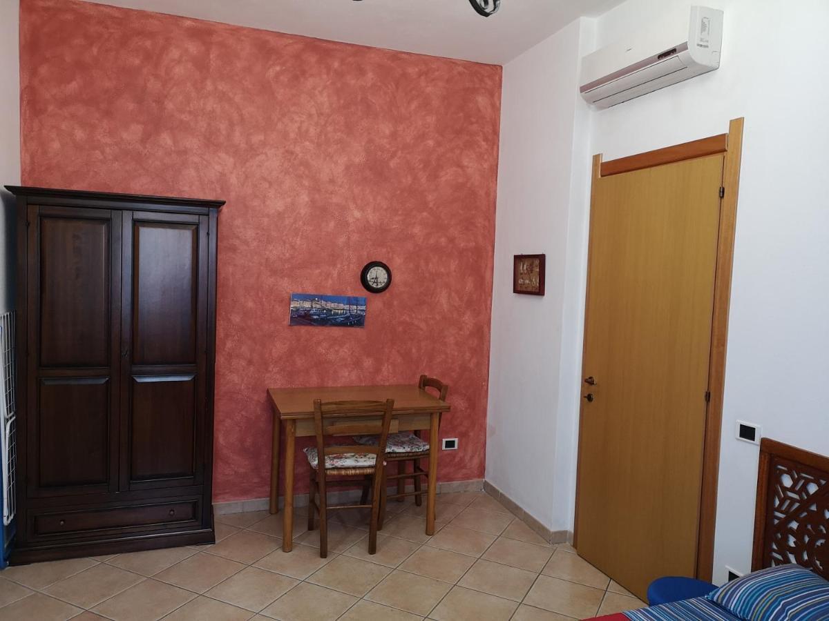 Casa Vacanze Rose E Fiori Sardegna San Vito  Exteriör bild
