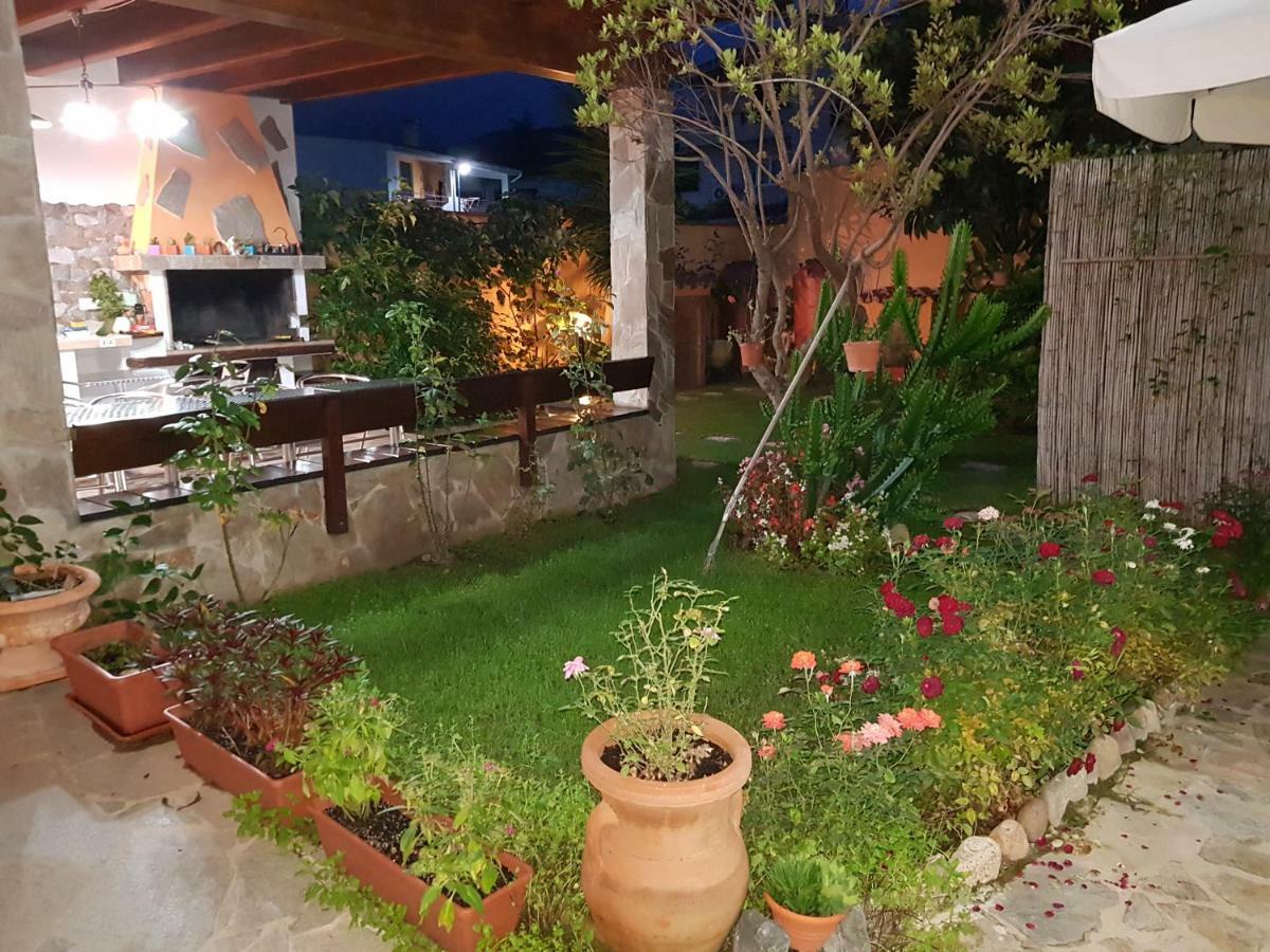 Casa Vacanze Rose E Fiori Sardegna San Vito  Exteriör bild